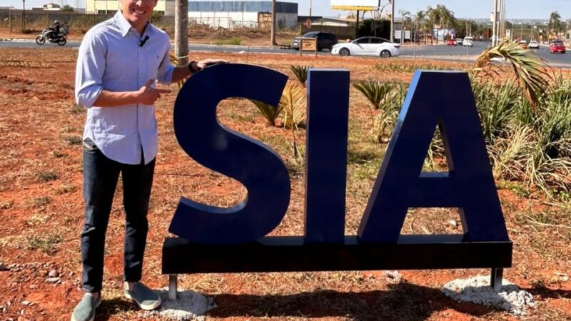 SIA ganha nova placa de identificação por meio do Programa Adote uma Praça