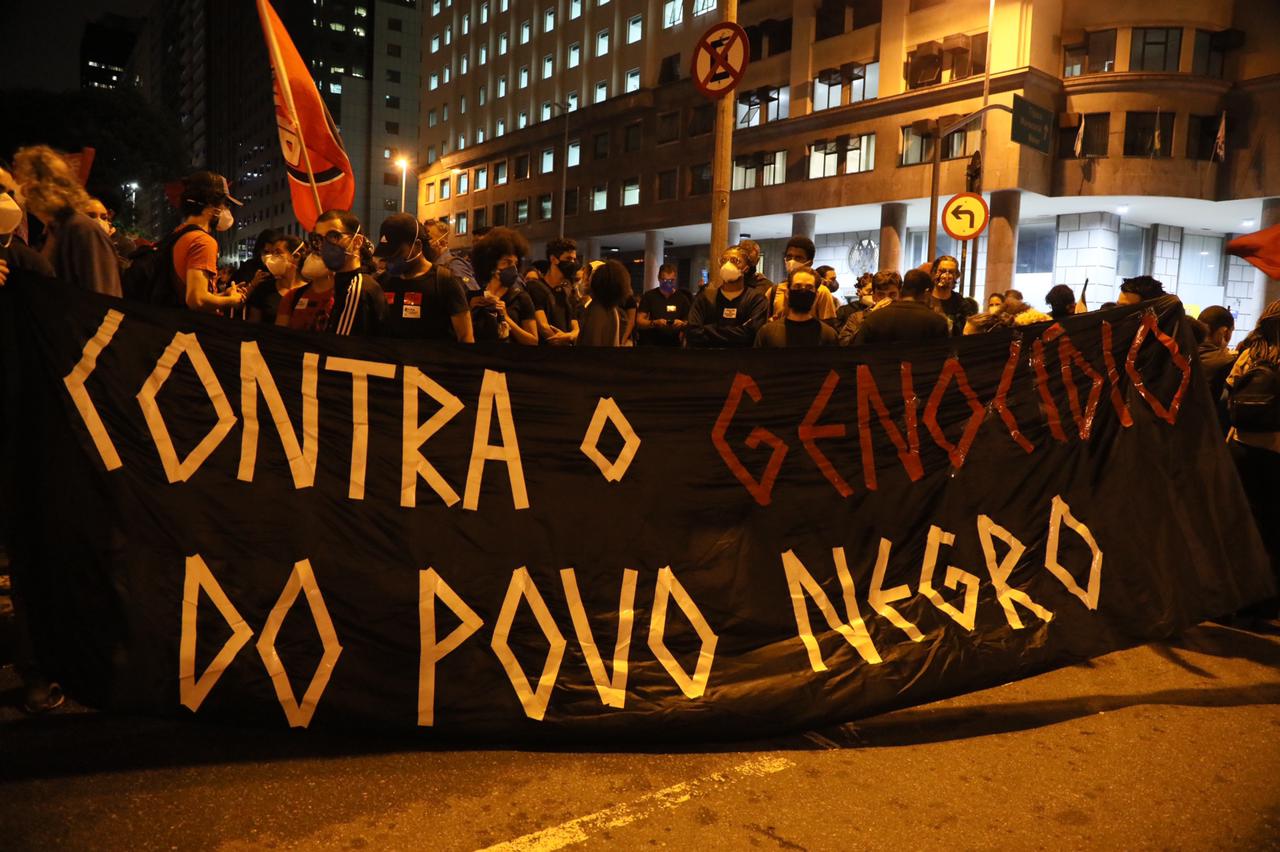 Fiocruz: 73% dos jovens vítimas de mortes violentas no país são negros