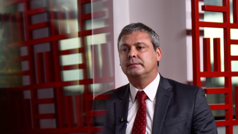 Líder do PT diz que Moraes é “um dos maiores heróis no momento”