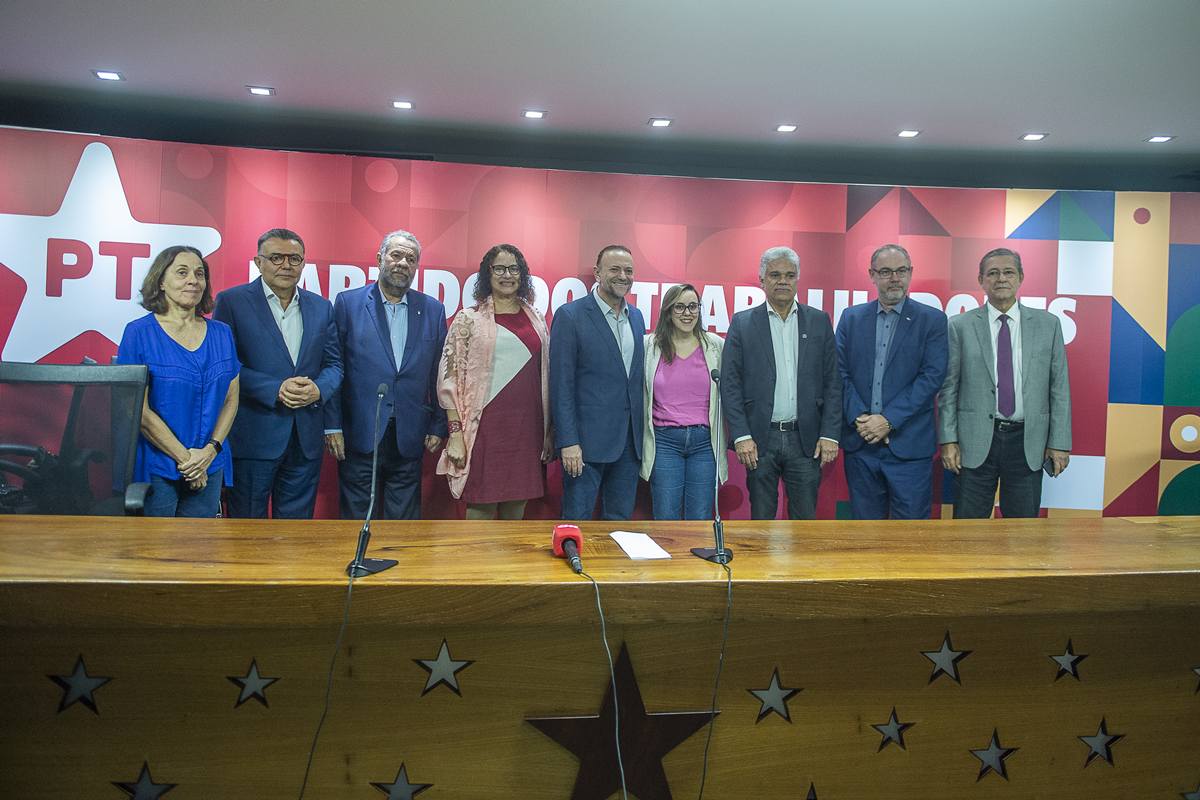 Por 2026, PT reúne siglas de esquerda para tratar de reeleição de Lula