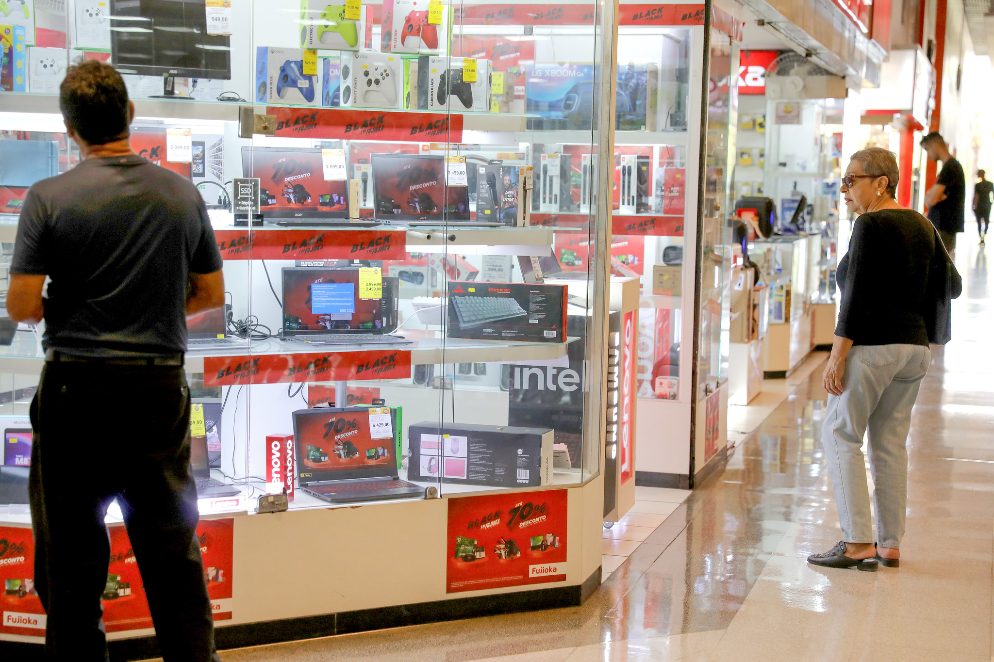Dia dos Pais: Procon-DF orienta sobre como fazer compras seguras e evitar golpes