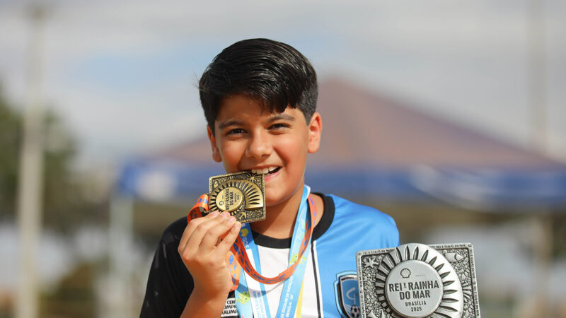 Aluno do COP de Samambaia conquista medalha nacional em competição aquática no Lago Paranoá