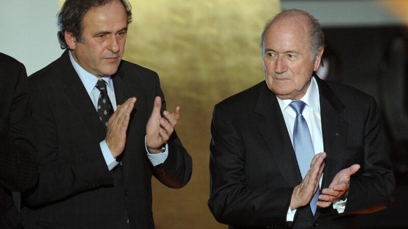 Platini e Blatter são definitivamente absolvidos em caso de corrupção