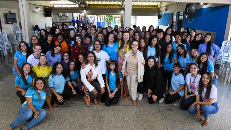 Projeto ‘Eu Já Tive a Sua Idade’ estreia em escola do Gama promovendo encontro entre gerações