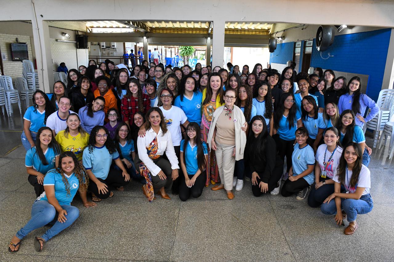Projeto ‘Eu Já Tive a Sua Idade’ estreia em escola do Gama promovendo encontro entre gerações