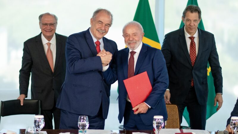 Lula e Alckmin anunciam R$ 12 bi em crédito para impulsionar indústria