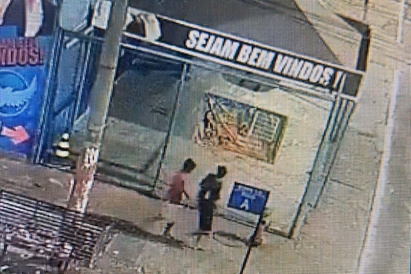 Vídeo: veja momento que segundo autor de série de latrocínios é preso
