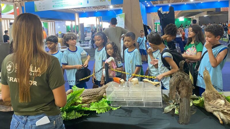 Zoológico de Brasília recebe exposição durante Conferência Internacional de Resíduos Sólidos