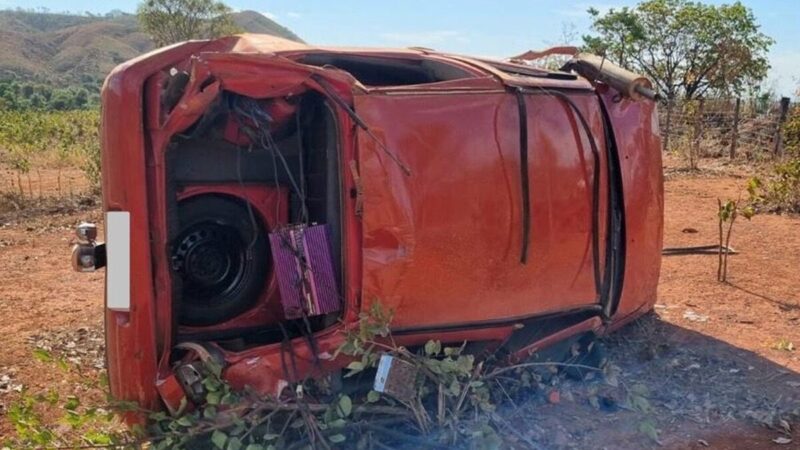 Motorista morre após ser arremessado para fora de carro no Entorno