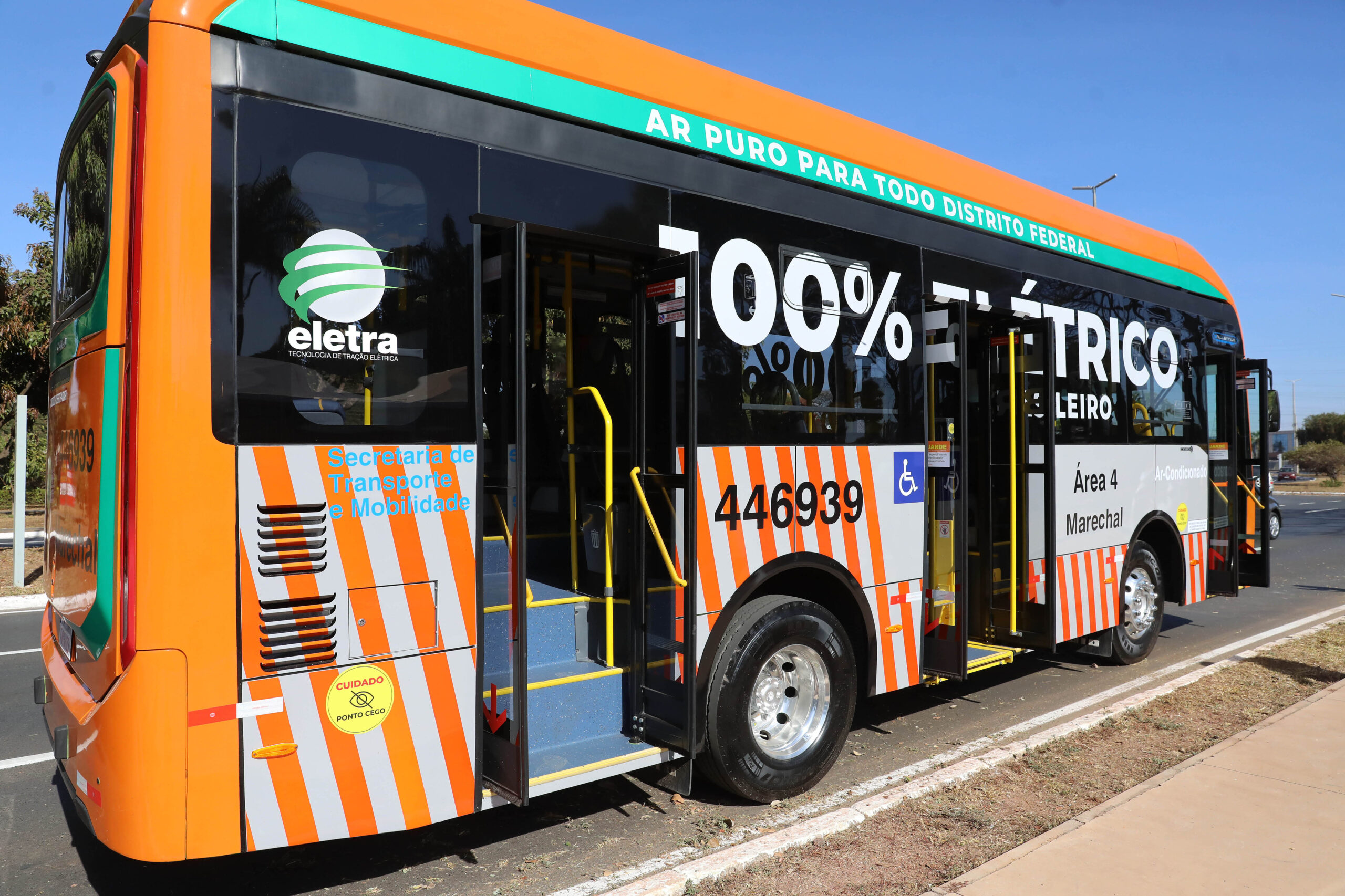 Guará ganha primeiro Zebrinha elétrico do DF para reforçar linhas internas da cidade 