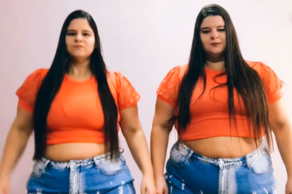 Gêmeas influencers emagrecem mais de 10 kg e fãs ficam chocados: veja