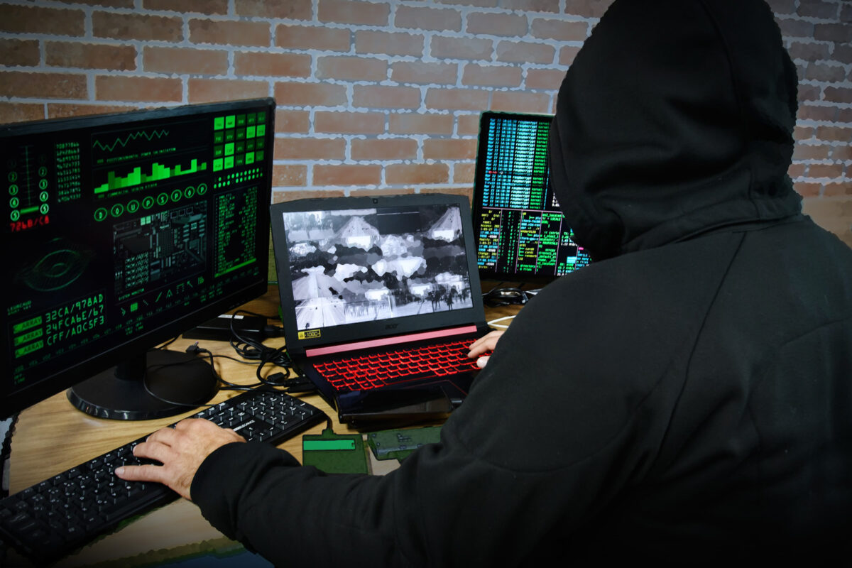 Justiça do DF condena Facebook a pagar R$ 14 mil por conta hackeada
