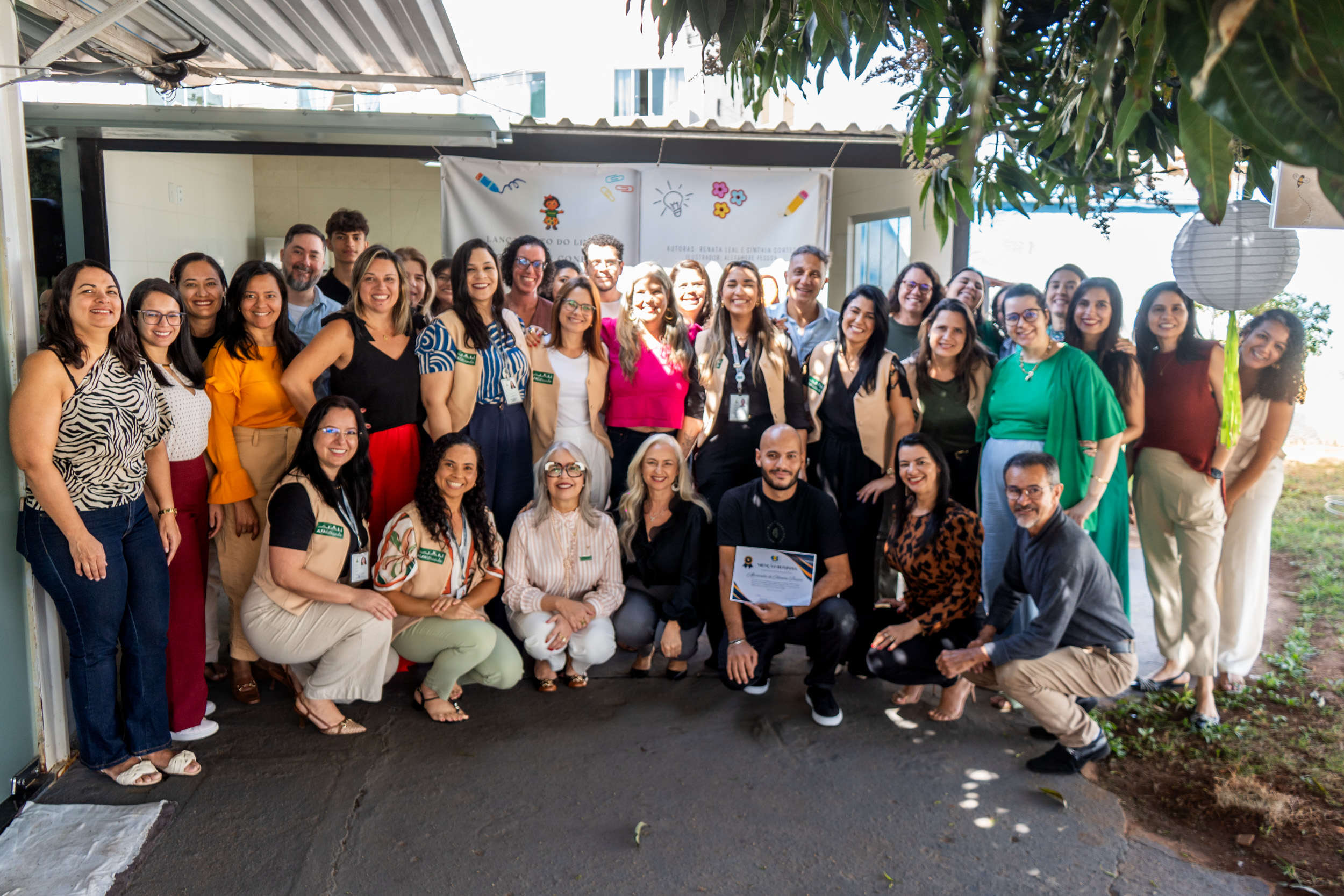 Projeto Alfaletrando lança livro escrito por servidoras da Educação