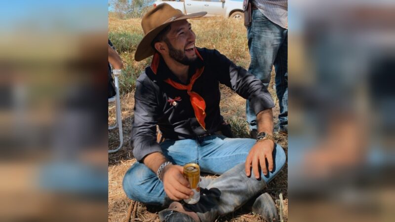 Advogado concurseiro: quem é o preso do 8/1 que foi a enterro algemado