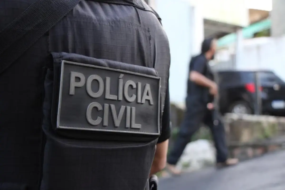 Mulher é presa por tentar matar coveiro em cemitério na Bahia