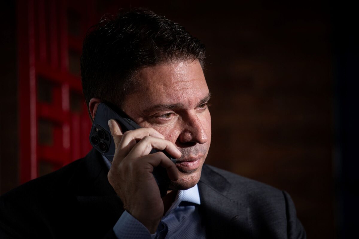 Defesa diz que Ramagem não era ensaísta de Bolsonaro, mas “compilador”