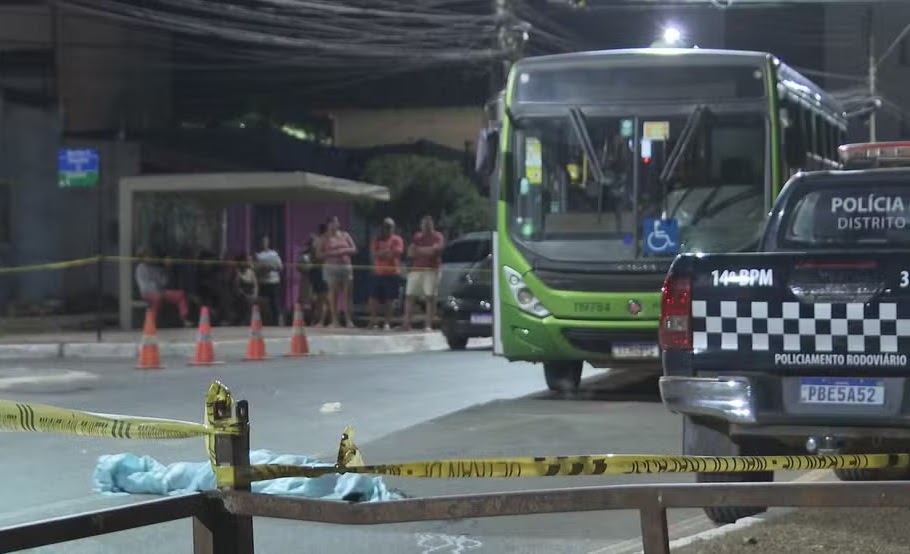Jovem ciclista morre em atropelamento por ônibus em Planaltina, DF