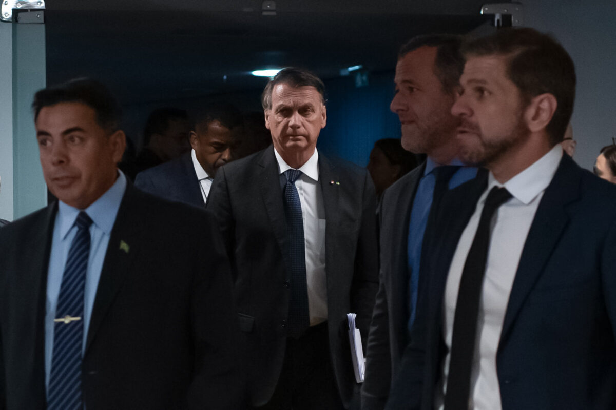 Cerco judicial a Bolsonaro. Saiba quais ações o ex-presidente responde