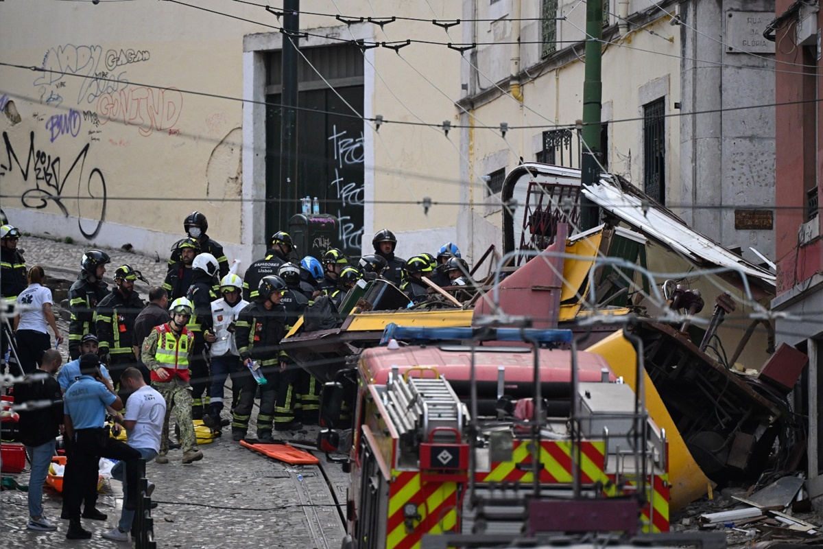 Sobe para três o número de brasileiros feridos no Elevador da Glória