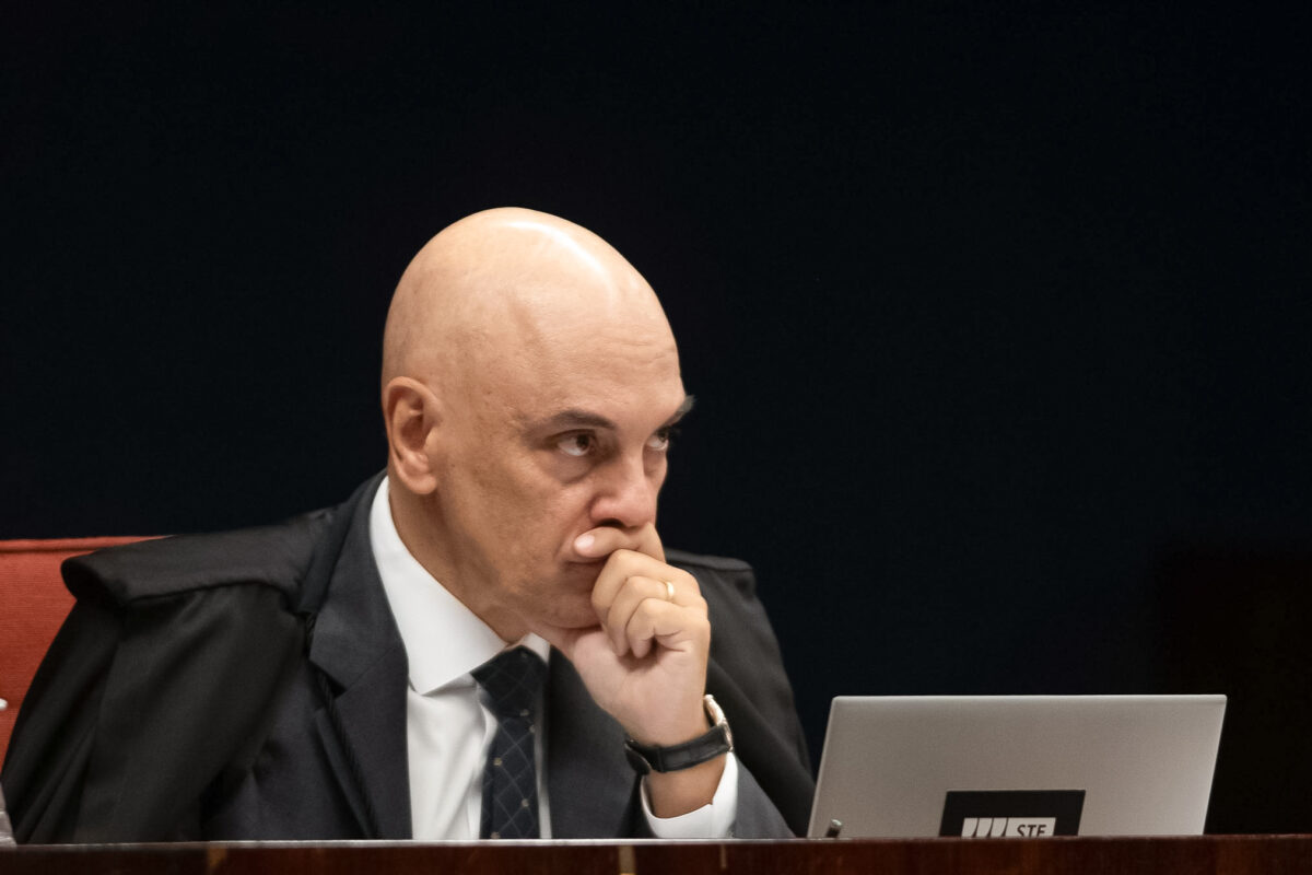 Alexandre de Moraes é declarado persona non grata em BH