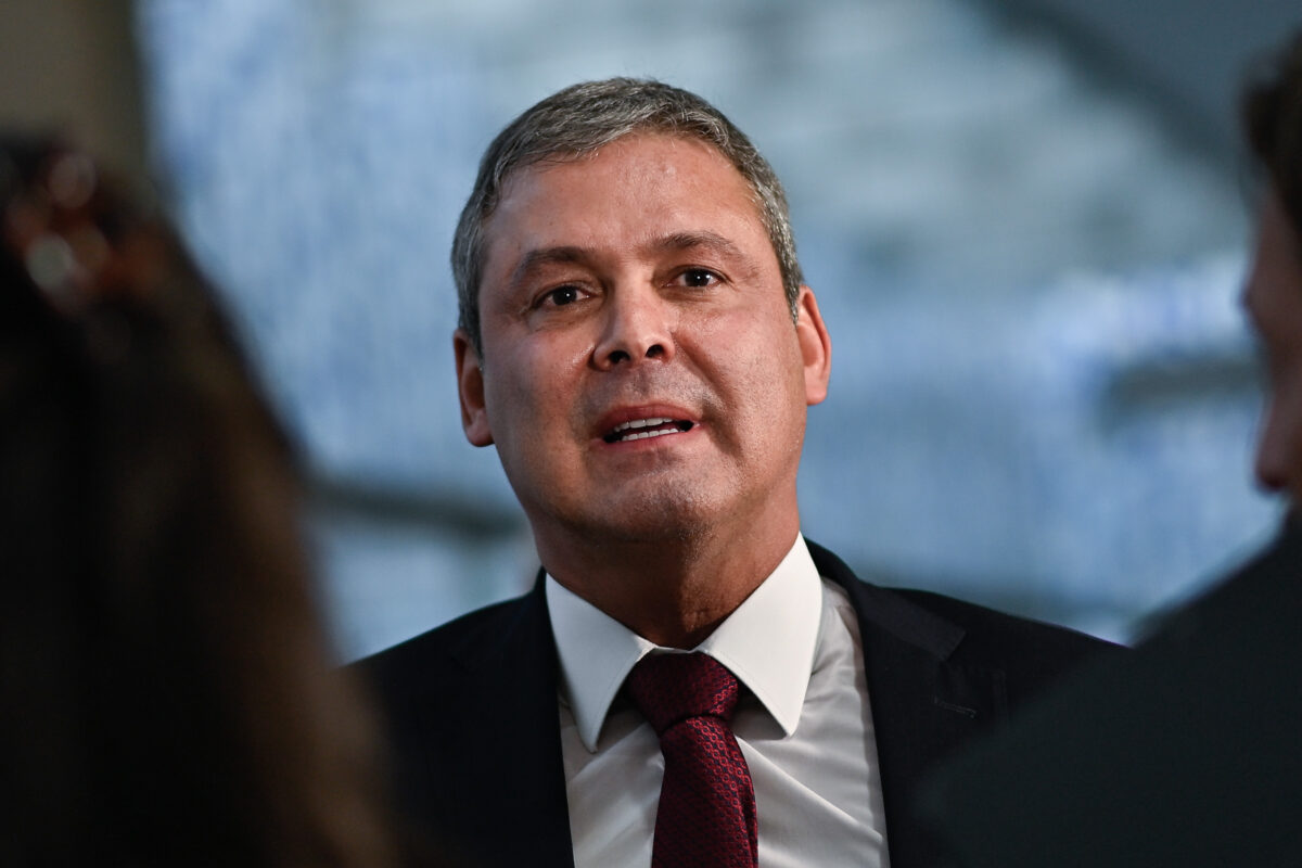 Lindbergh chama de “bravata” ameaça militar do governo Trump