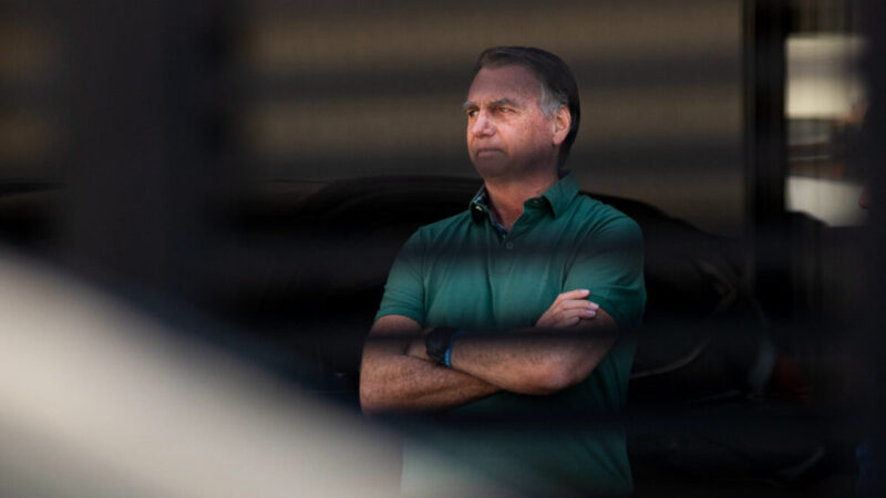 Datafolha: prisão de Bolsonaro é defendida por 50% e rejeitada por 43%
