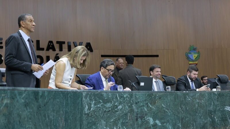 Plenário aprova duas atualizações em normas da Casa de Leis