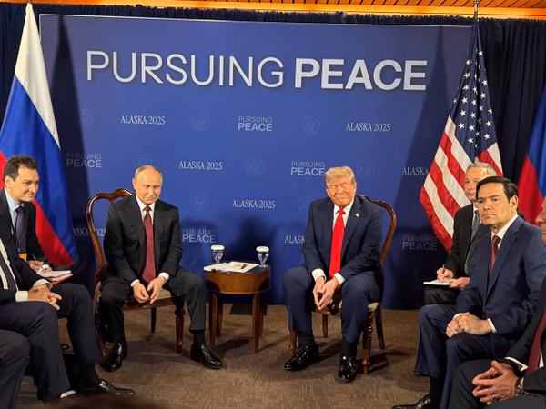 Putin propõe a Trump prorrogar tratado nuclear New START