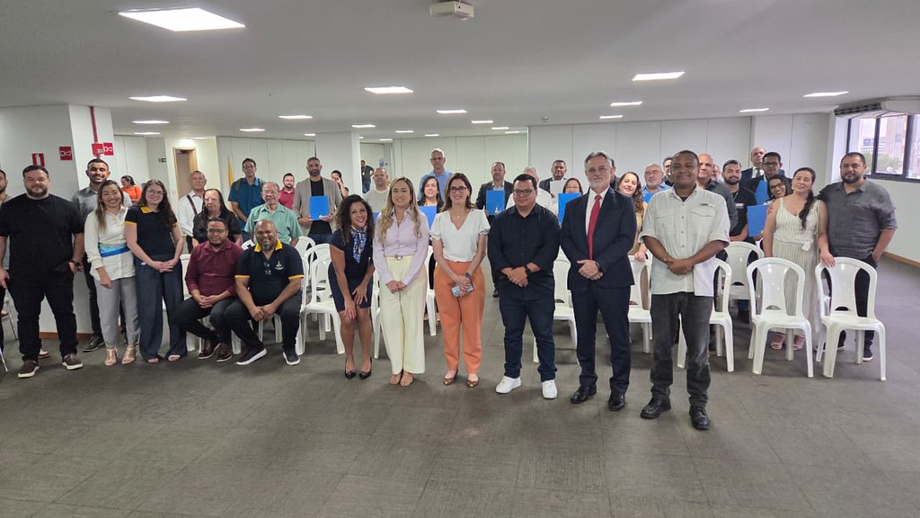 Instituições do DF recebem o Certificado de Regularidade de Documentos