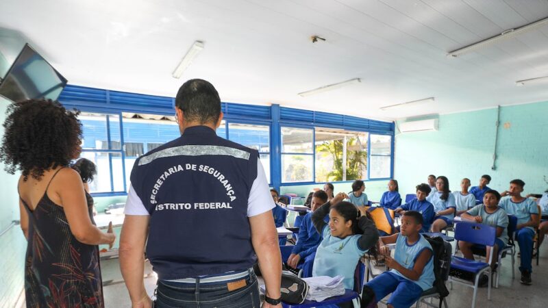 Escolas de gestão compartilhada cívico-militares alcançam mais de 98% de aprovação no DF