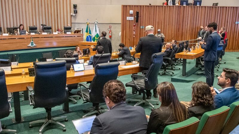 CLDF aprova projetos para ampliar regularização de igrejas e entidades sociais