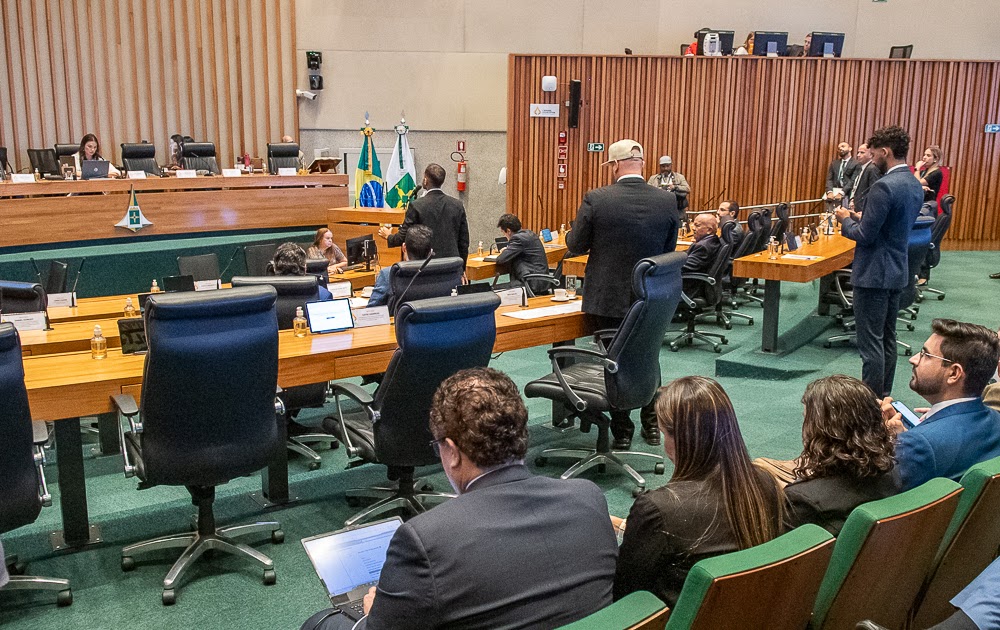 CLDF aprova projetos para ampliar regularização de igrejas e entidades sociais