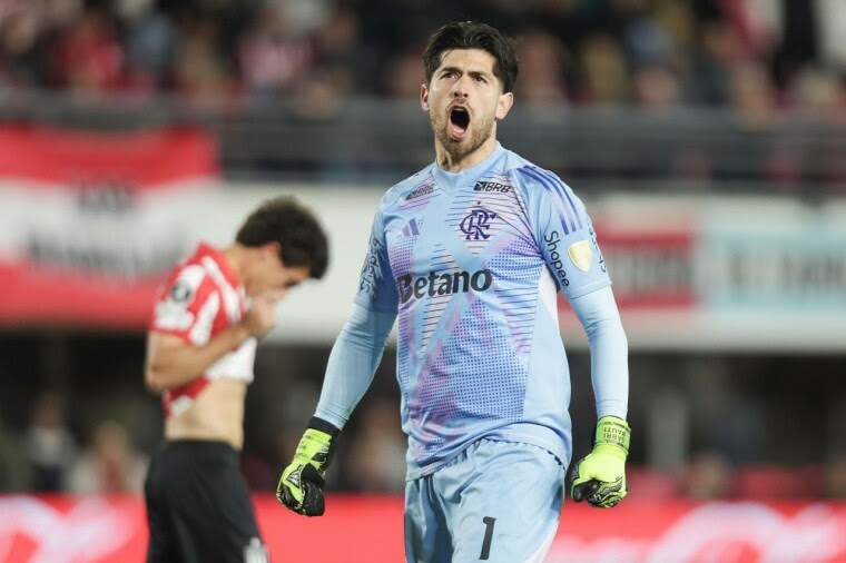 Flamengo vence Estudiantes nos pênaltis e avança à semifinal da Libertadores