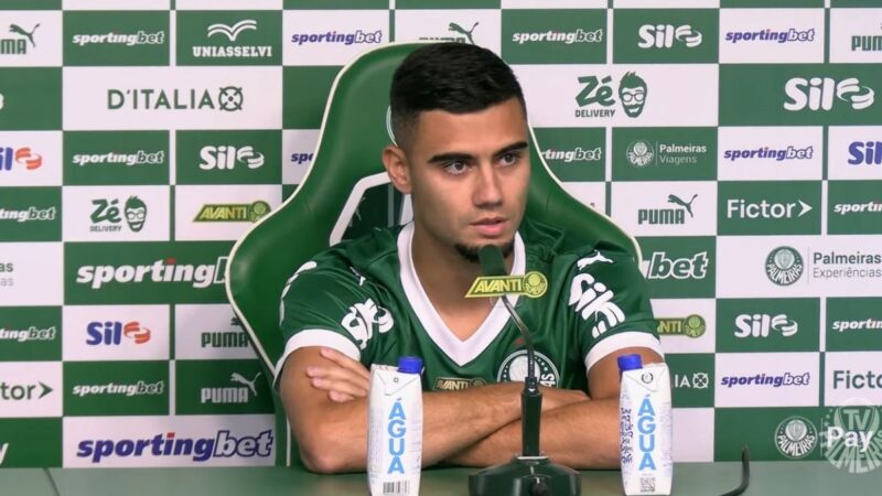 Andreas Pereira comenta falha na Libertadores: “Não ligo muito”