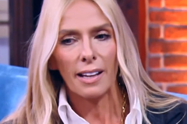 Vídeo: Galisteu fica constrangida com pergunta íntima no Lady Night