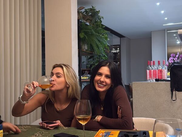 Zé Felipe posta registro de noite com Ana Castela; veja