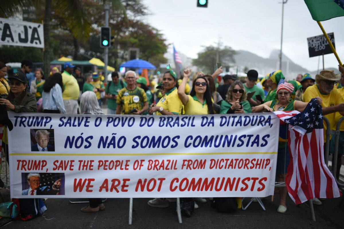 Manifestações no RJ têm pedidos de anistia e protestos de centrais sindicais