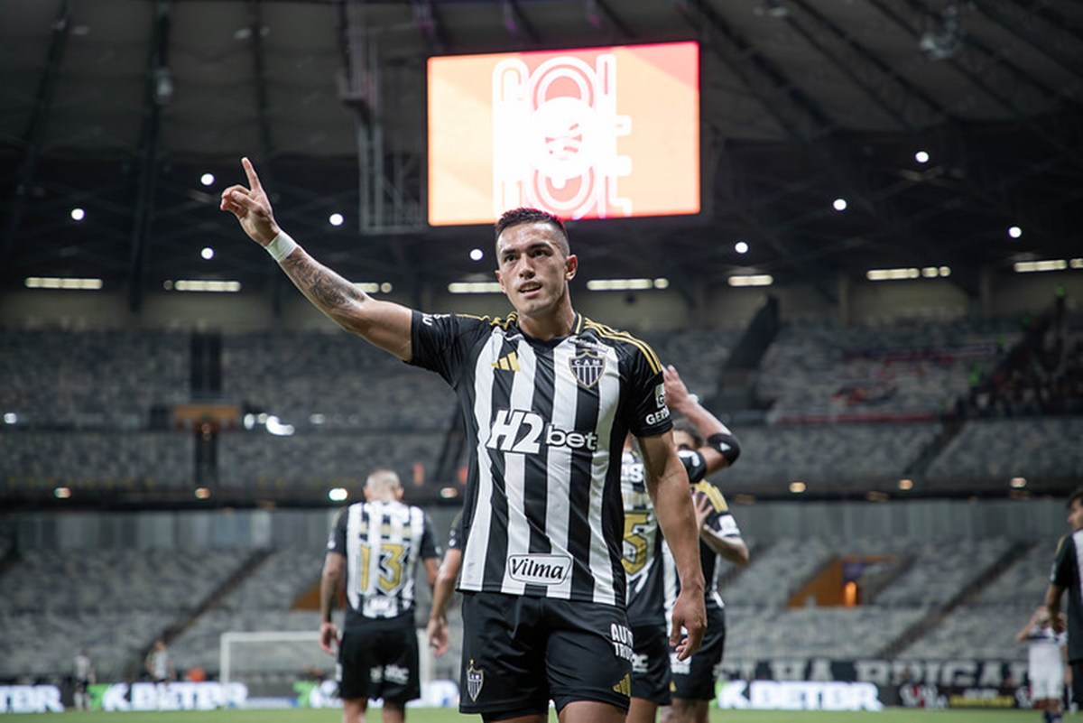 Vídeo: atacante do Galo sofre torsão impressionante pela Sul-Americana