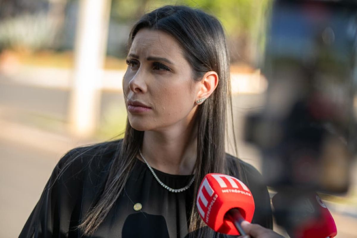 Por conta da crise de soluços, Bolsonaro “não tem paz”, diz De Toni