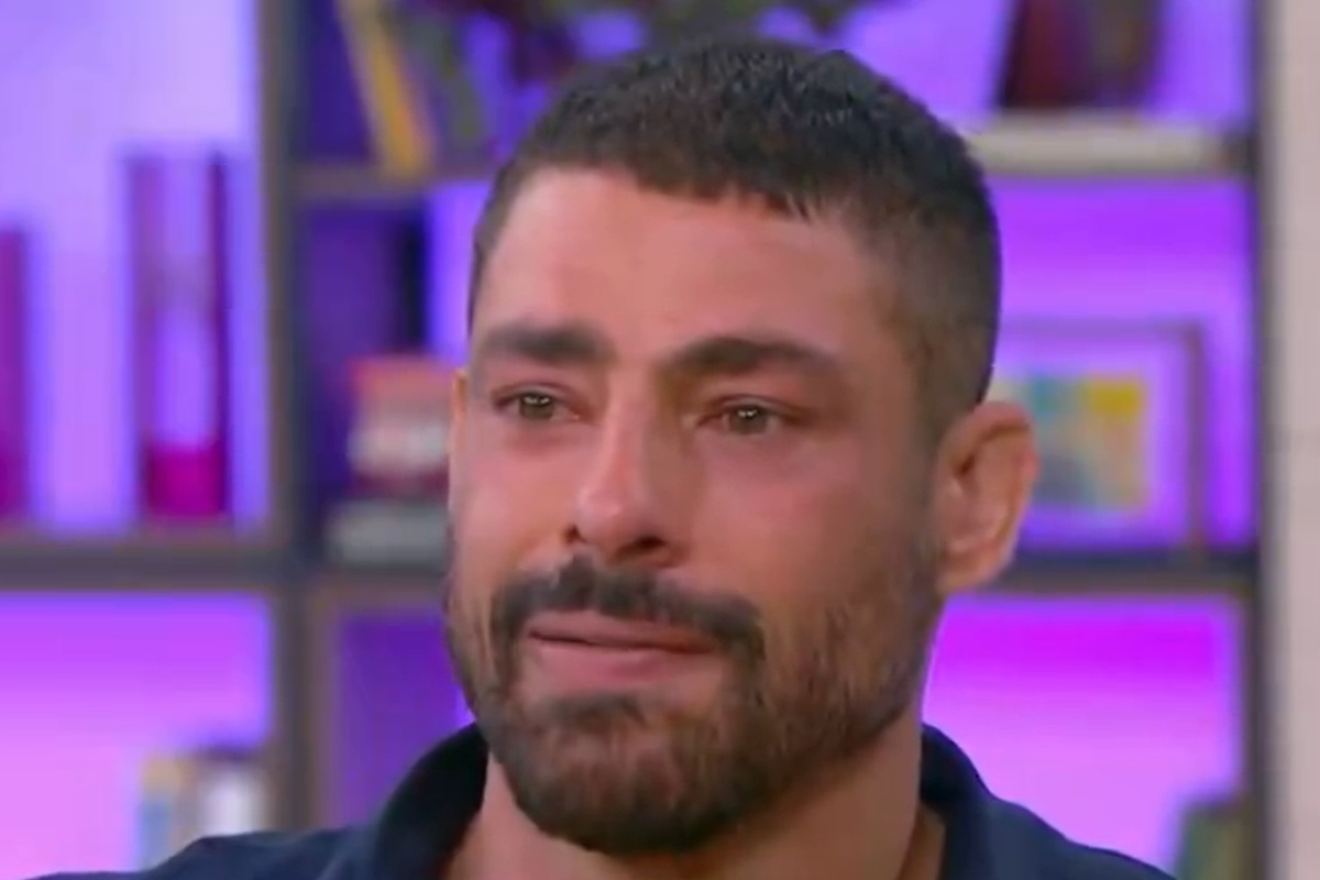 Cauã Reymond chora ao vivo ao falar da mãe, que morreu de câncer