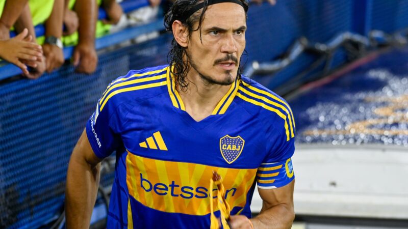 Anjo da guarda: astro do Boca, Cavani salvou filha de jornalista