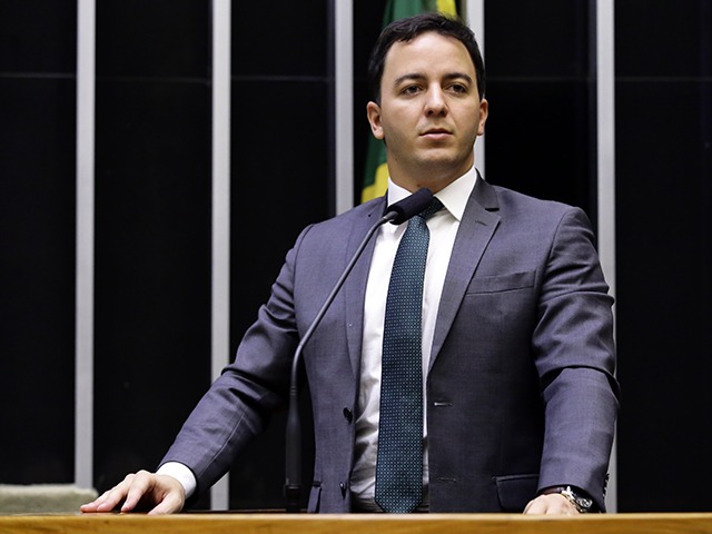 deputado que pediu fim da vaquejada recebeu mensagem ameaçadora