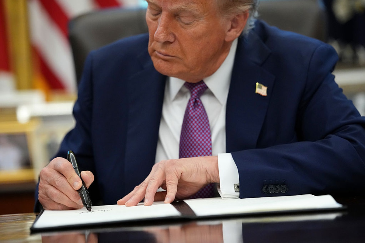 Trump muda nome do Departamento de Defesa para Departamento de Guerra