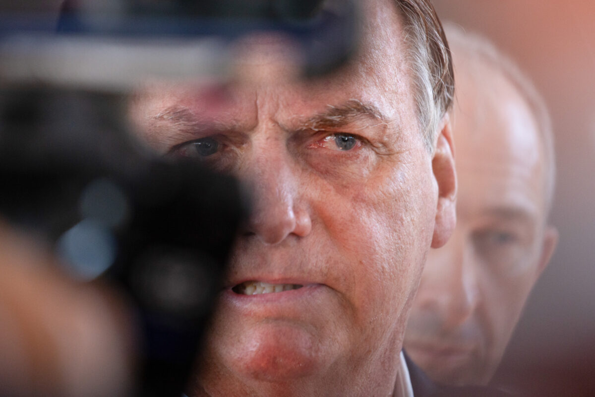 Com Bolsonaro e aliados no banco dos réus, STF inicia julgamento por tentativa de golpe