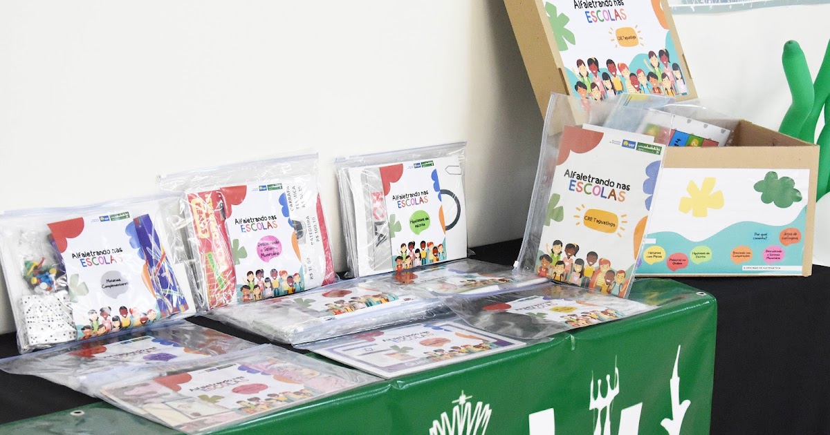 Regional de Ensino de Taguatinga entrega kits lúdicos para fortalecer a alfabetização