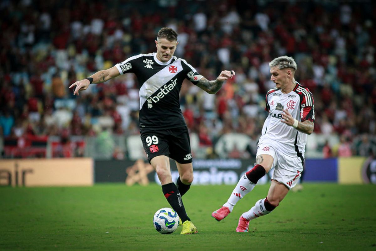 Três clássicos movimentam a rodada de domingo do Brasileirão