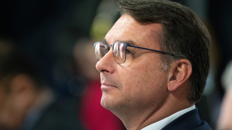 Mesmo após condenação, Flávio diz que Bolsonaro será candidato em 2026