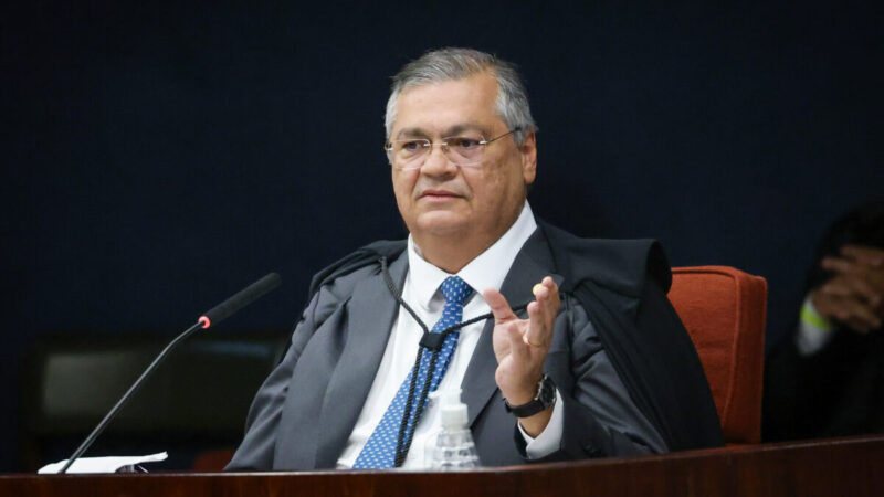 Dino reclama de quem o mandou ir para o Nepal: “Ganha materialidade”