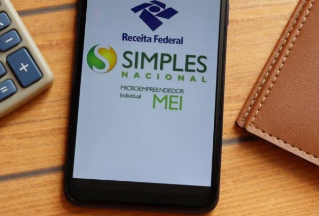 Governo adia recolhimento do Simples para afetados por tarifas dos EUA