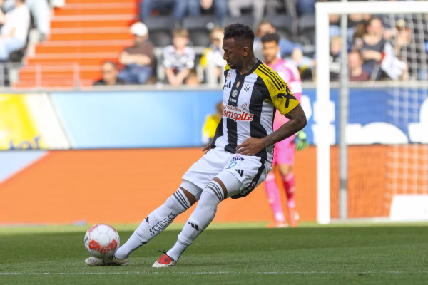 Ídolo do Bayern e campeão mundial anuncia aposentadoria aos 37 anos